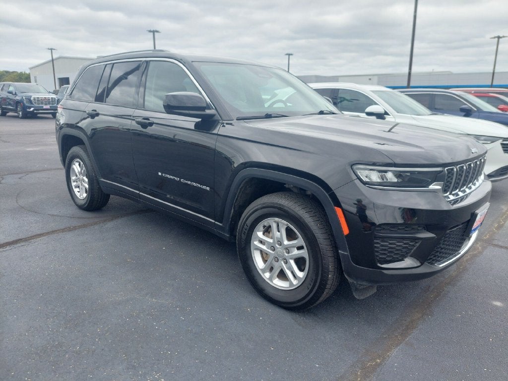 2022 Jeep Grand Cherokee Laredo