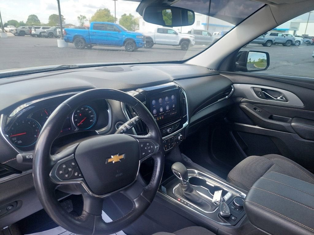 2021 Chevrolet Traverse LT Cloth