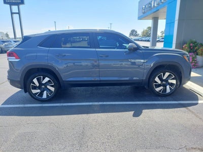 2025 Volkswagen Atlas Cross Sport 2.0T SE w/Technology