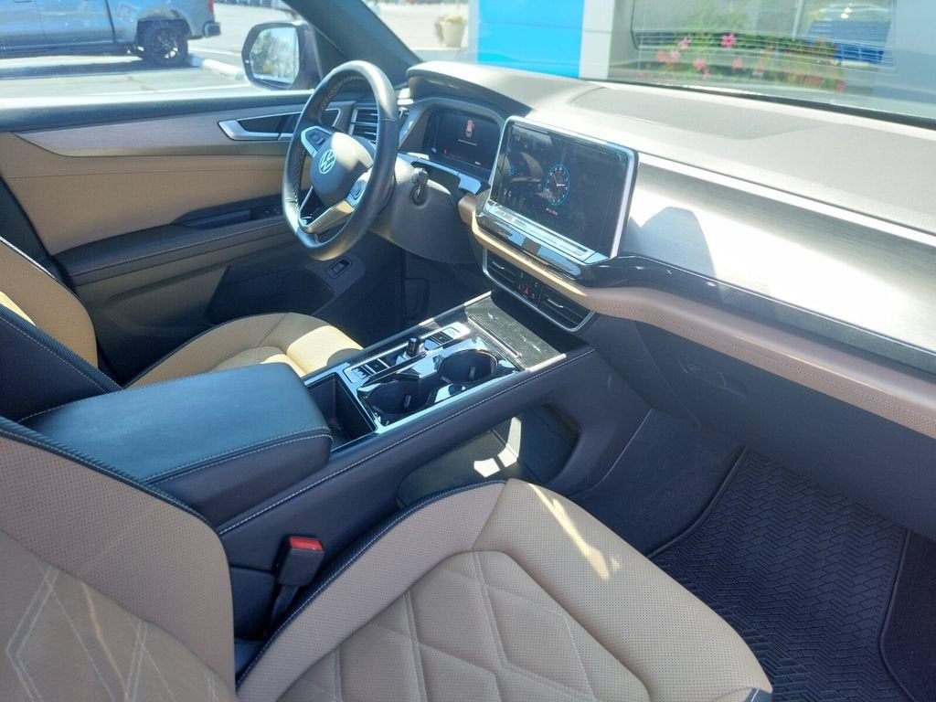 2025 Volkswagen Atlas Cross Sport 2.0T SE w/Technology
