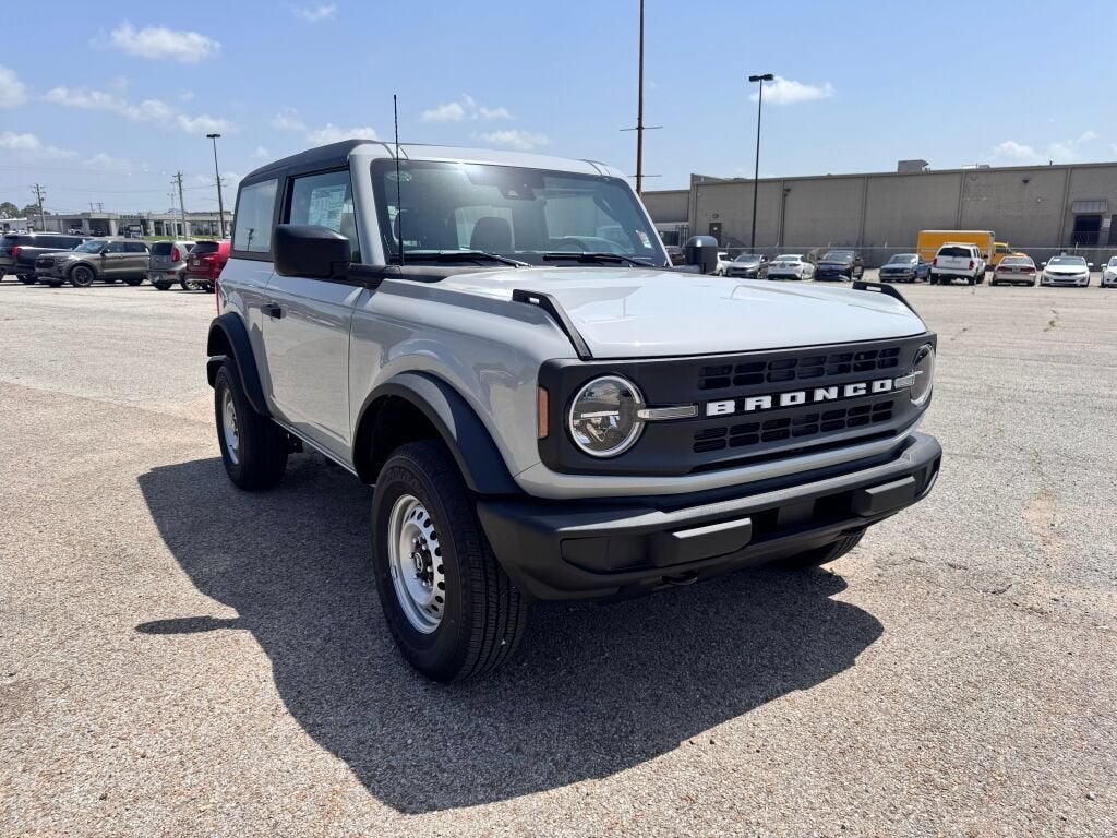 2026 Ford Bronco Base