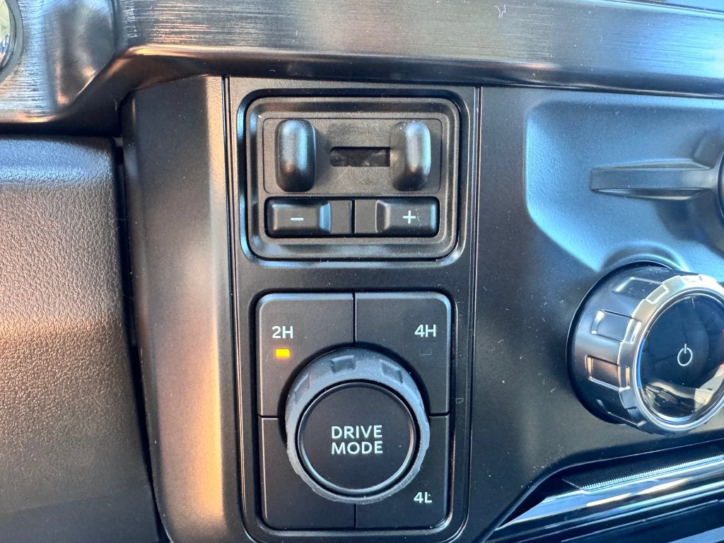 2027 Ford F-350SD Lariat