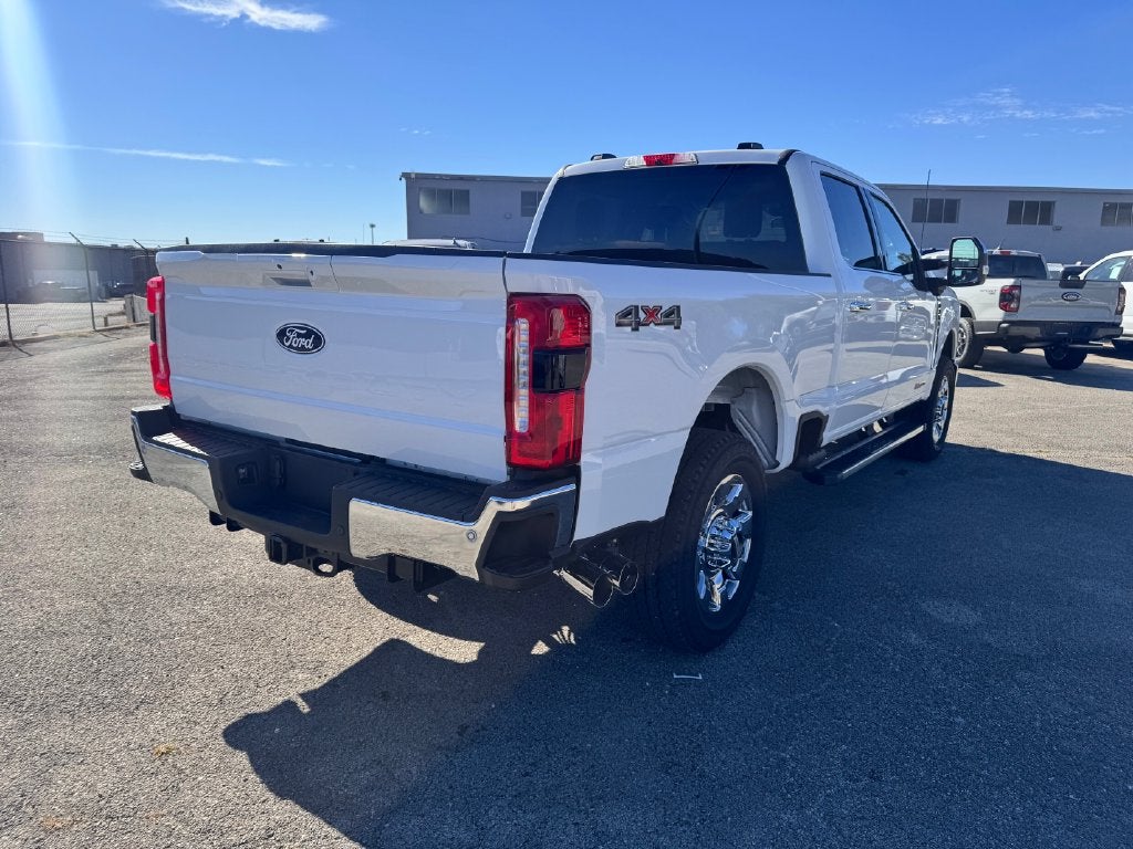 2027 Ford F-350SD Lariat