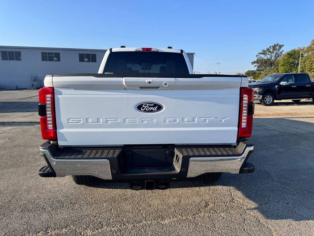 2027 Ford F-350SD Lariat