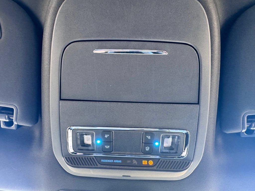2027 Ford F-350SD Lariat DRW