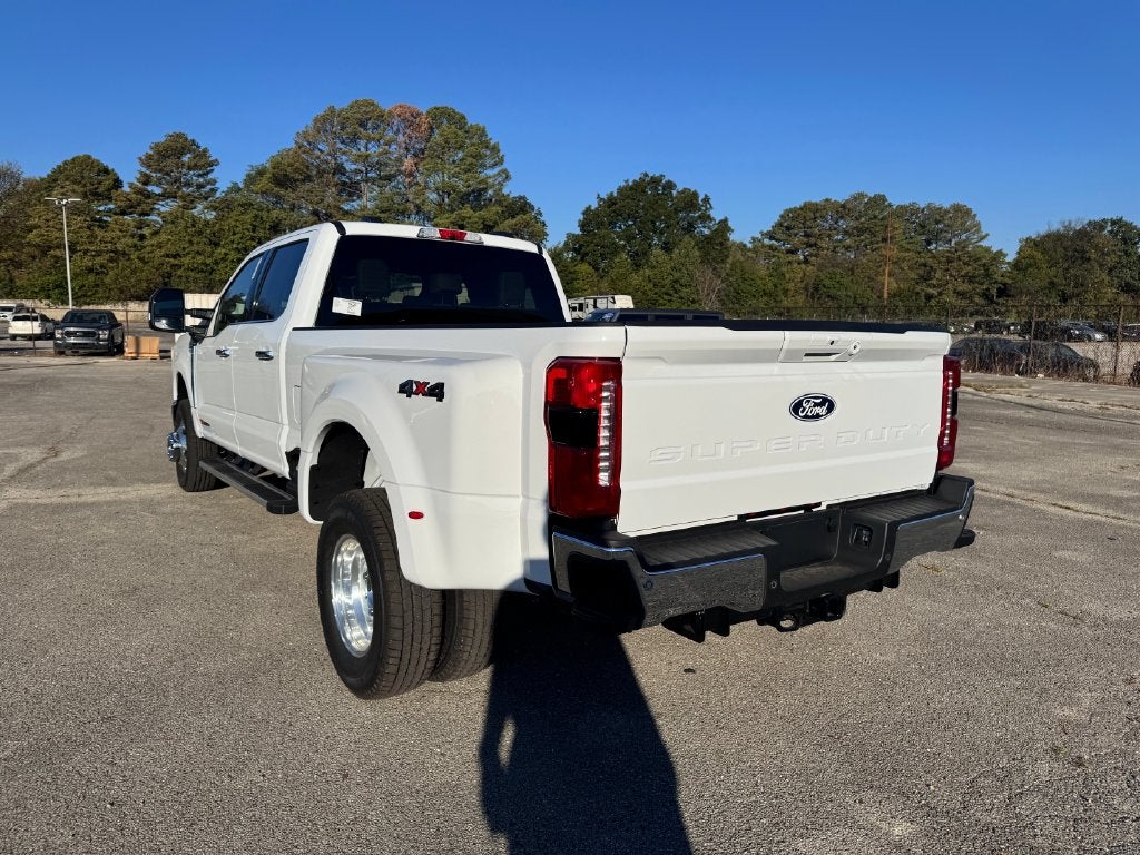 2027 Ford F-350SD Lariat DRW
