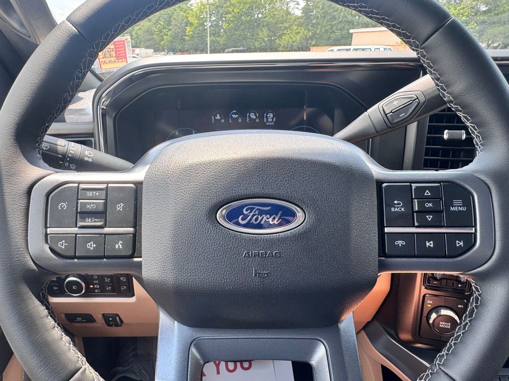 2026 Ford F-350SD Lariat DRW