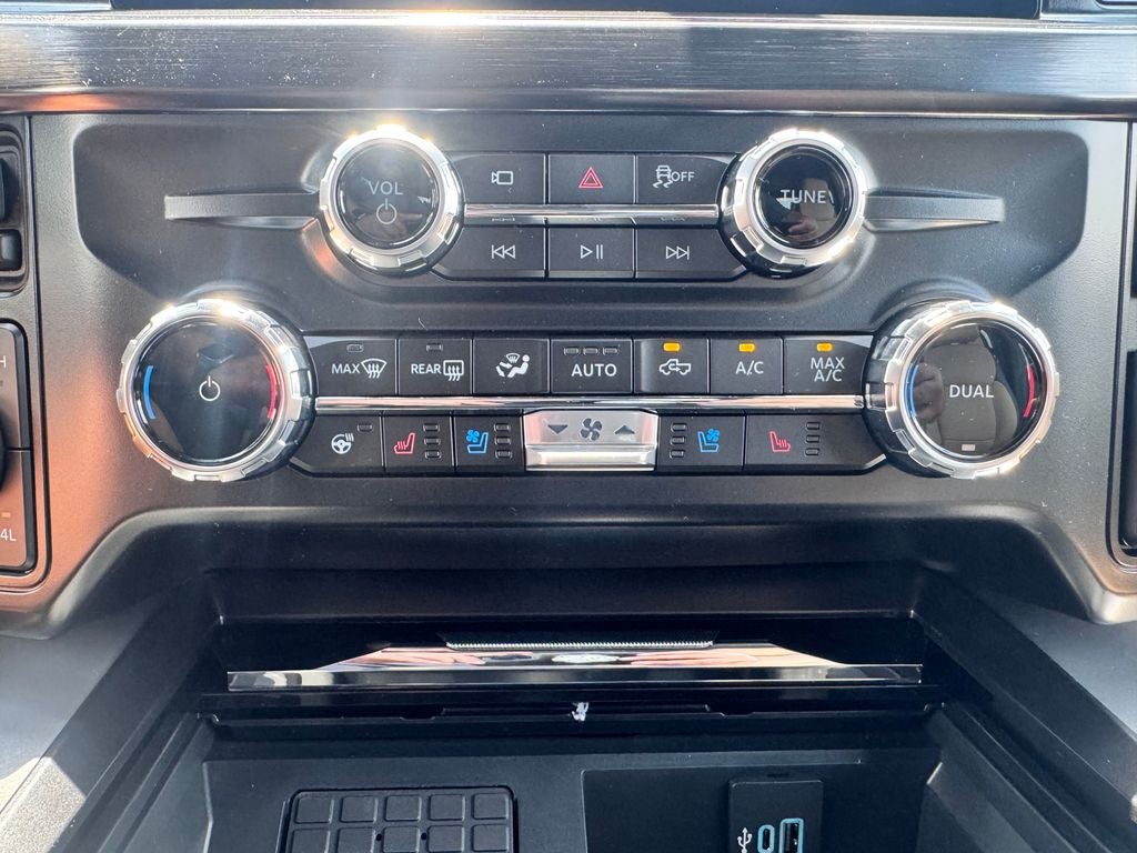2026 Ford F-350SD Lariat DRW