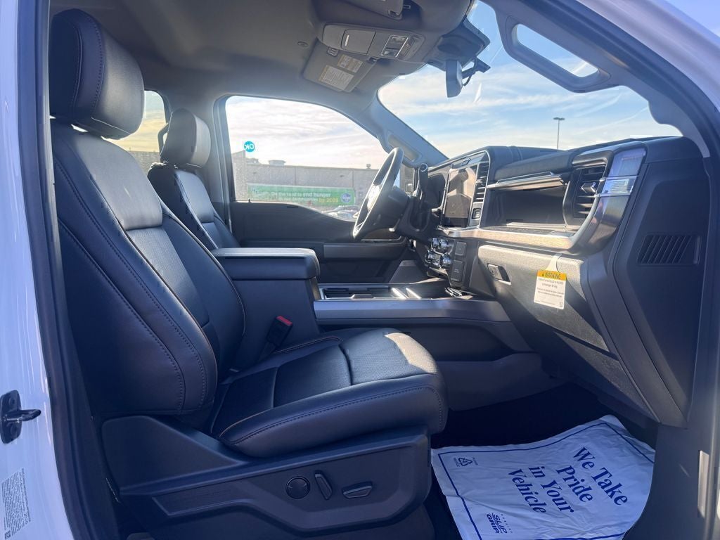 2026 Ford F-350SD Lariat DRW