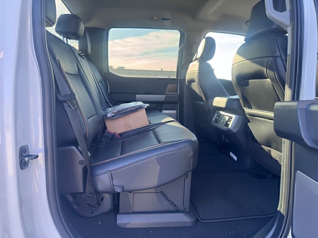 2026 Ford F-350SD Lariat DRW