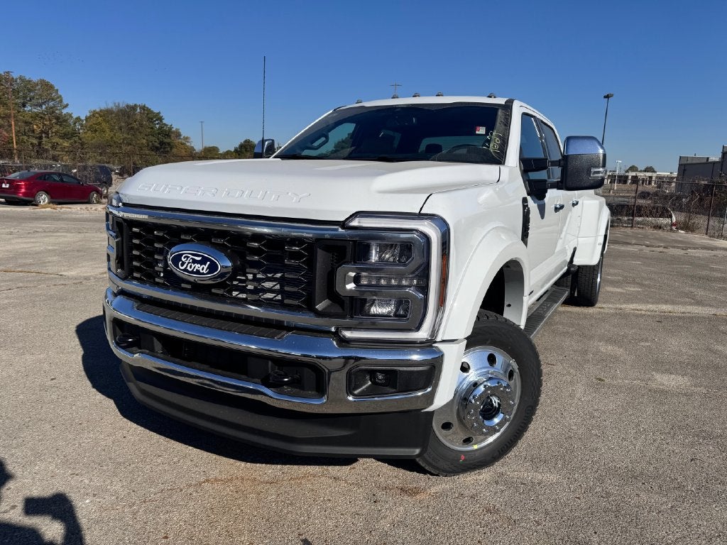 2027 Ford F-450SD Lariat DRW