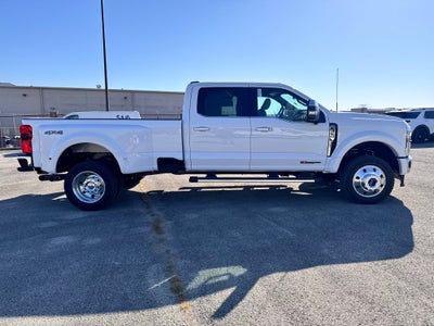 2027 Ford F-450SD Lariat DRW