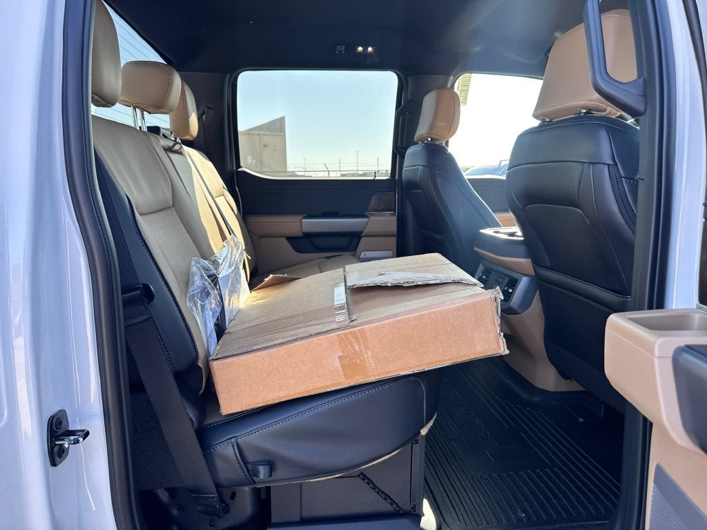 2027 Ford F-450SD Lariat DRW