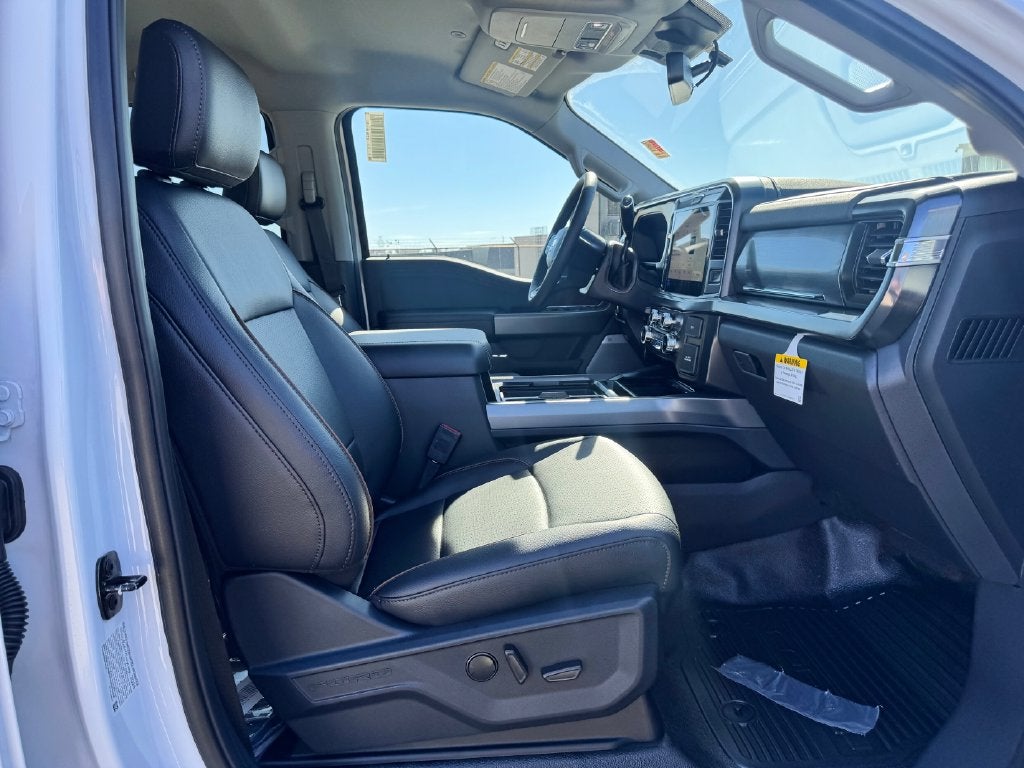 2027 Ford F-450SD Lariat DRW