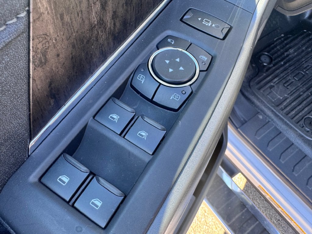 2027 Ford F-450SD Lariat DRW