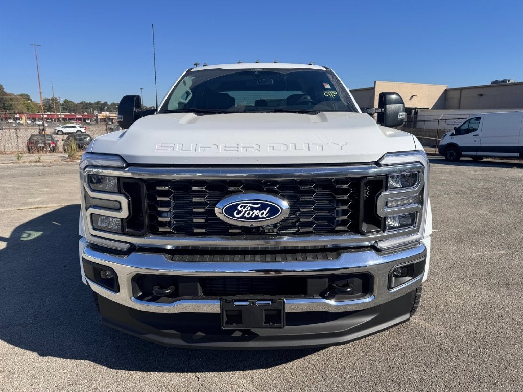 2027 Ford F-450SD Lariat DRW