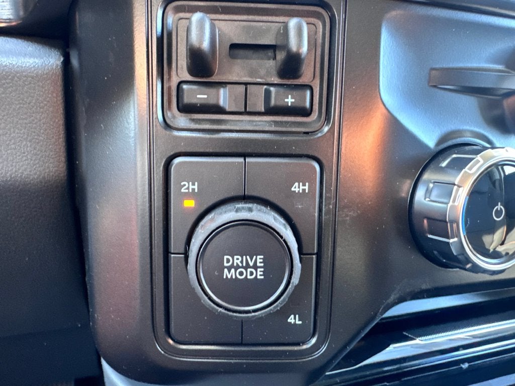 2027 Ford F-450SD Lariat DRW