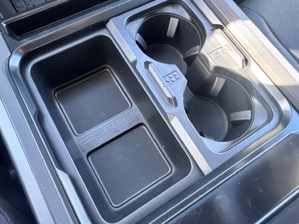 2027 Ford F-450SD Lariat DRW