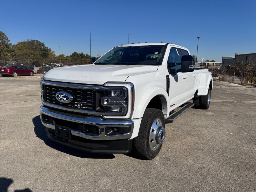2027 Ford F-450SD Lariat DRW