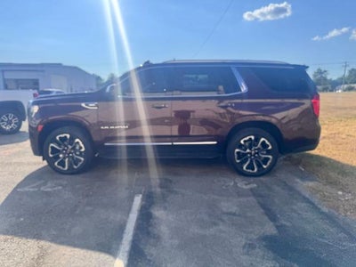 2023 GMC Yukon SLT