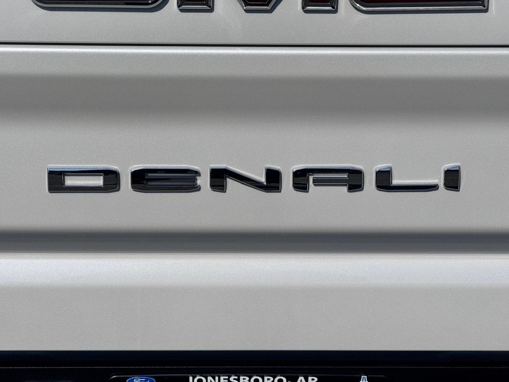 2023 GMC Sierra 2500HD Denali
