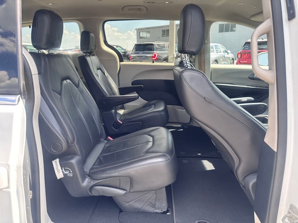 2020 Chrysler Pacifica Touring L