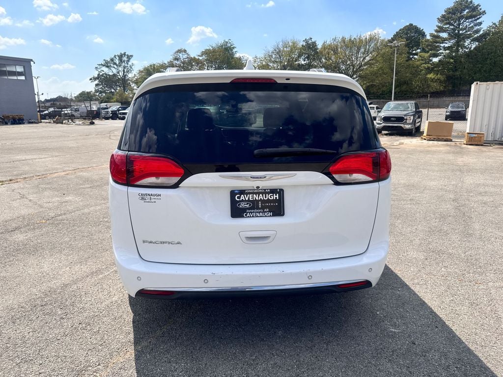 2020 Chrysler Pacifica Touring L