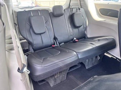 2020 Chrysler Pacifica Touring L