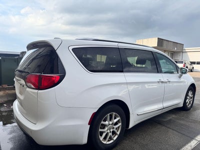2024 Chrysler Voyager LX