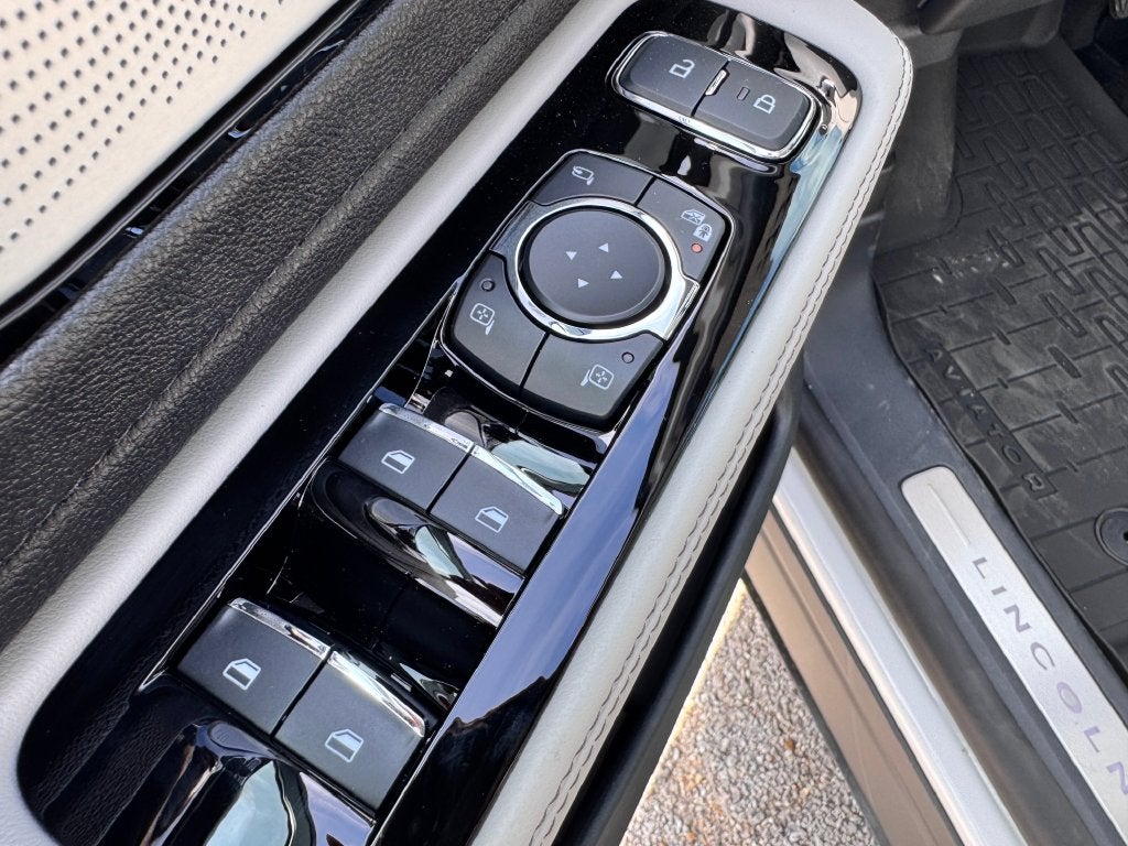 2027 Lincoln Aviator Reserve