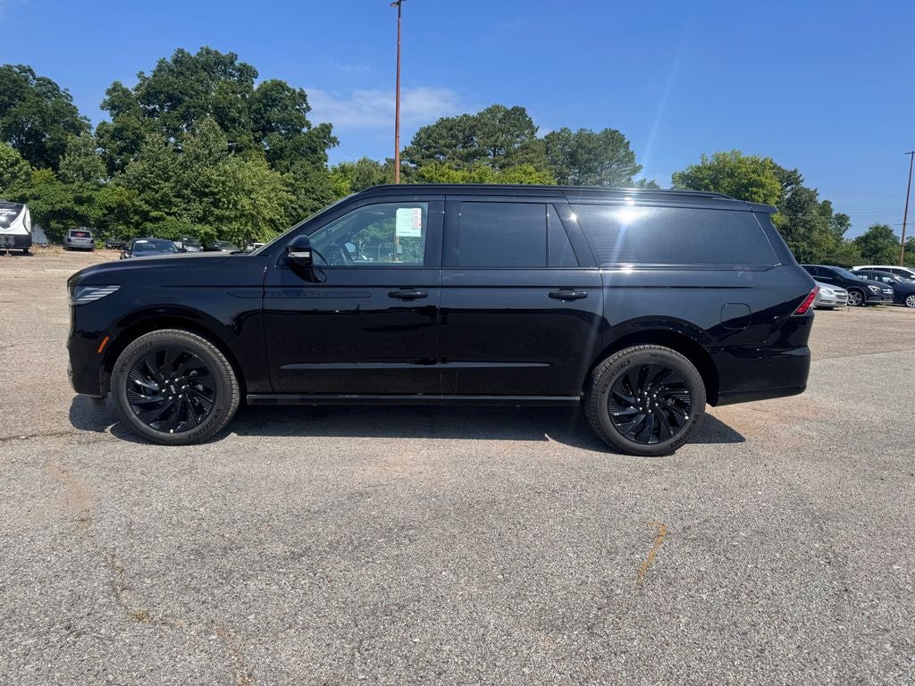 2027 Lincoln Navigator L Reserve
