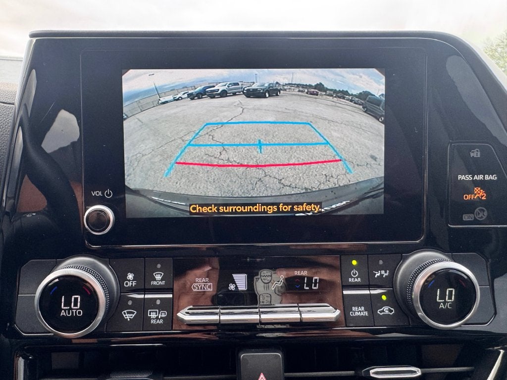 2023 Toyota Highlander LE