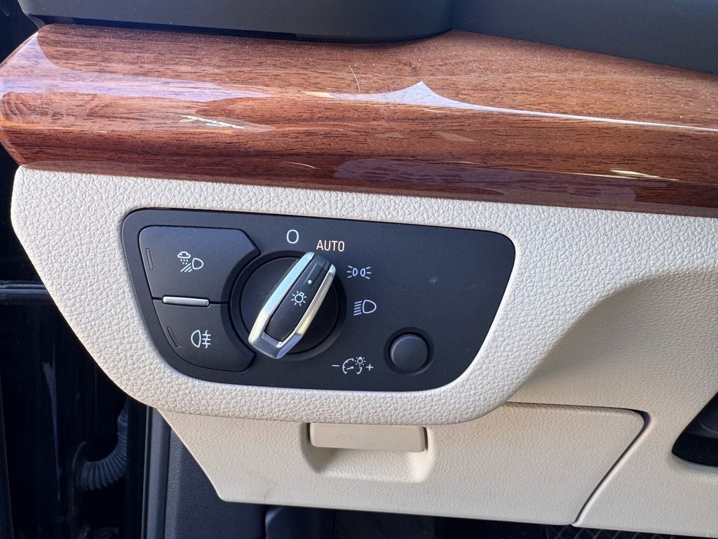 2022 Audi Q5 45 S line Premium quattro