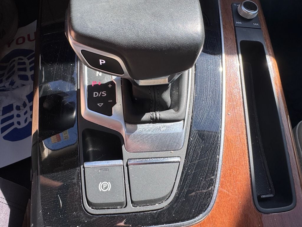 2022 Audi Q5 45 S line Premium quattro