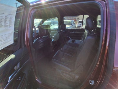 2024 Jeep Wagoneer L Base