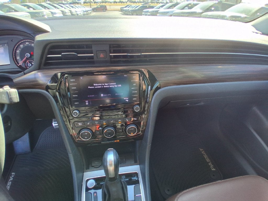 2022 Volkswagen Passat 2.0T Limited Edition
