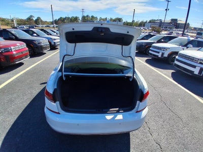2022 Volkswagen Passat 2.0T Limited Edition