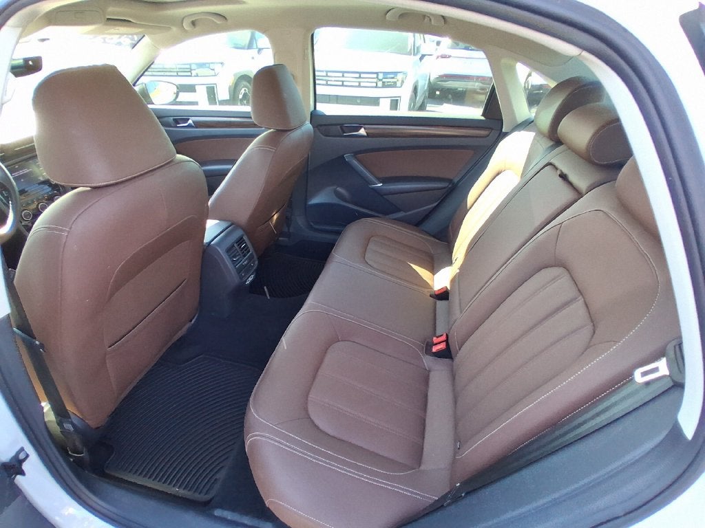 2022 Volkswagen Passat 2.0T Limited Edition