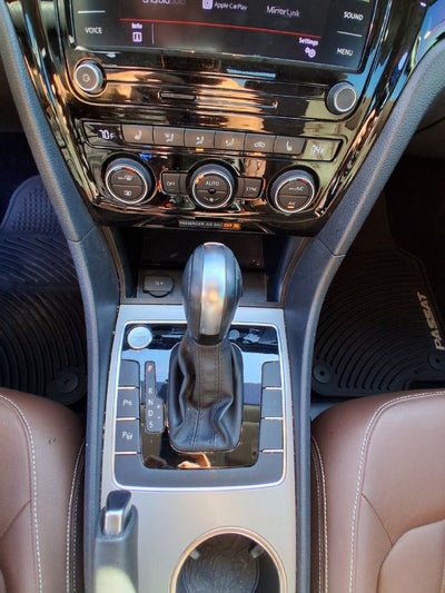 2022 Volkswagen Passat 2.0T Limited Edition